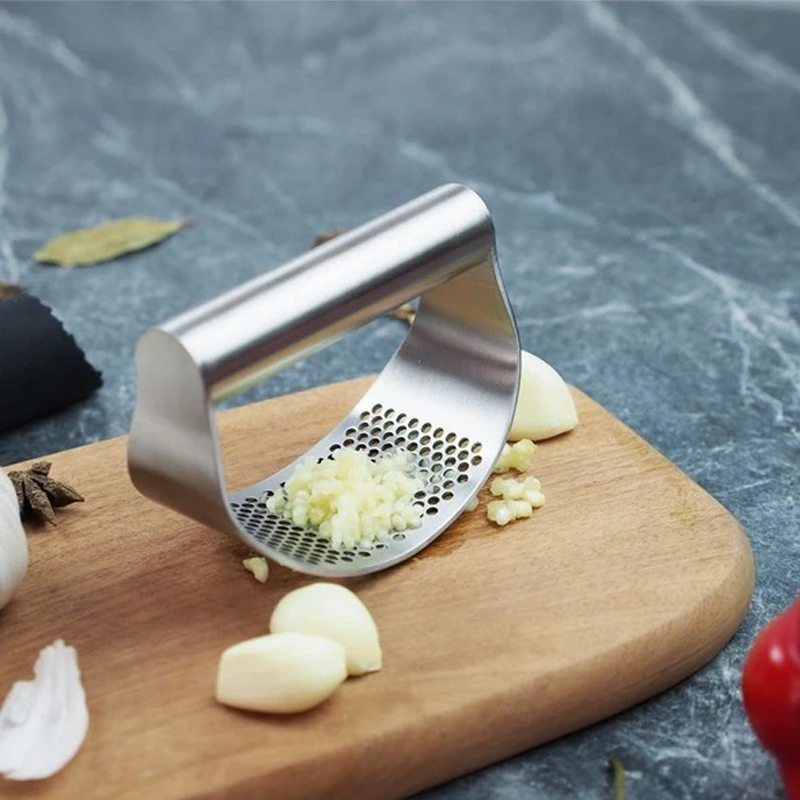 Manual Garlic Press made of Stainless Steel