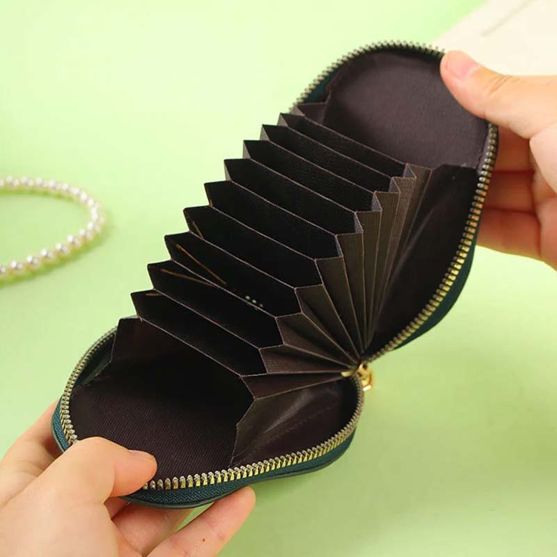Avocado-shaped multifunctional card holder