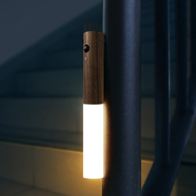 Night light with sensors