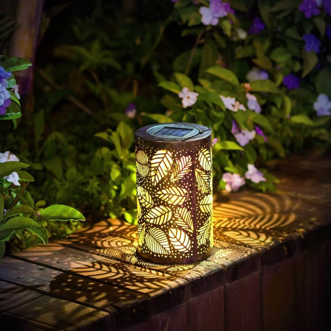 Solar Outdoor Lamp with Leaf Pattern