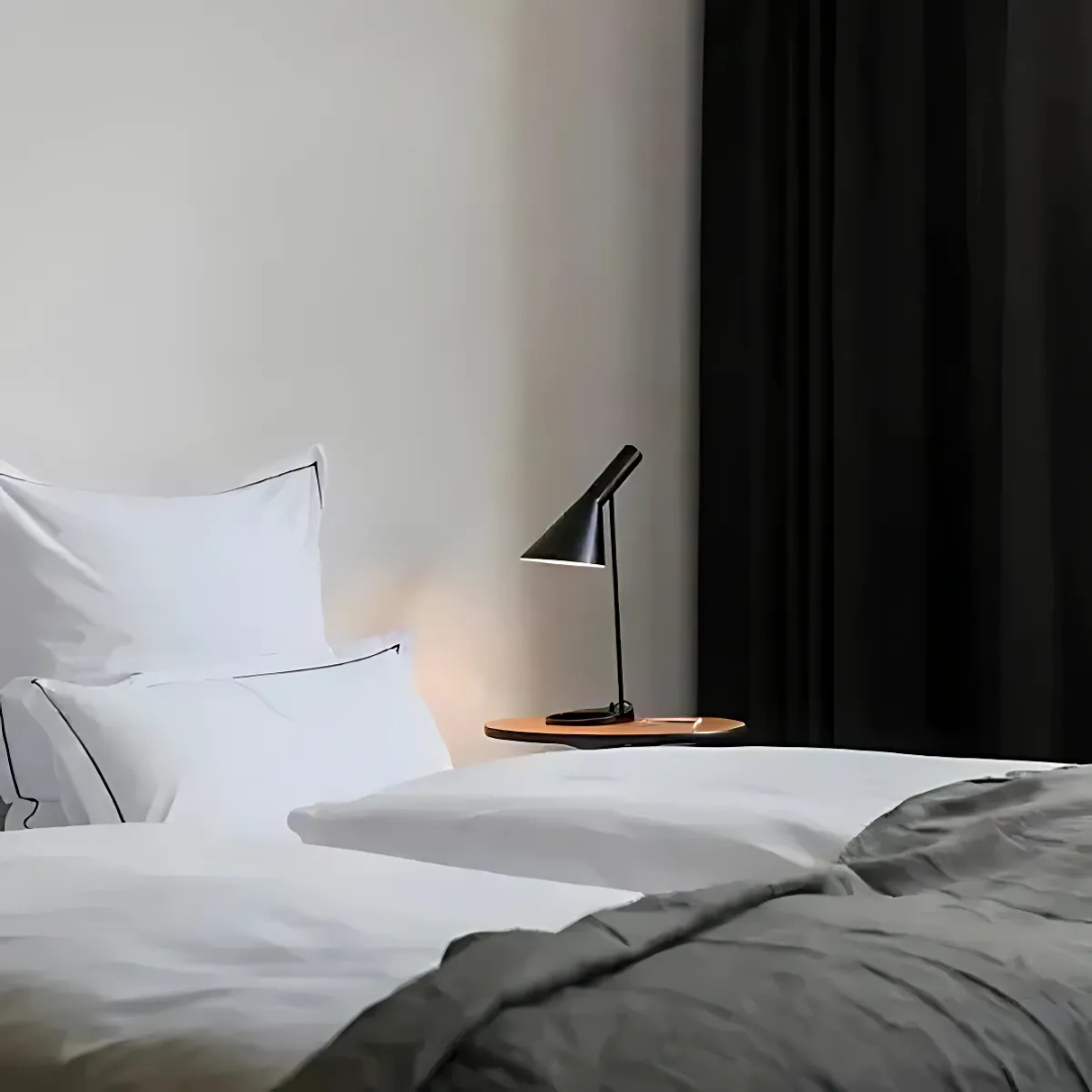 Modern Minimalist Table Lamp