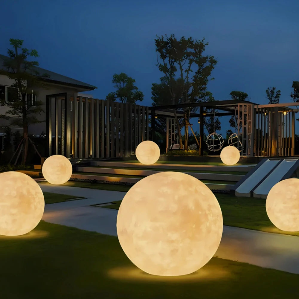 Selene Moon Garden Light