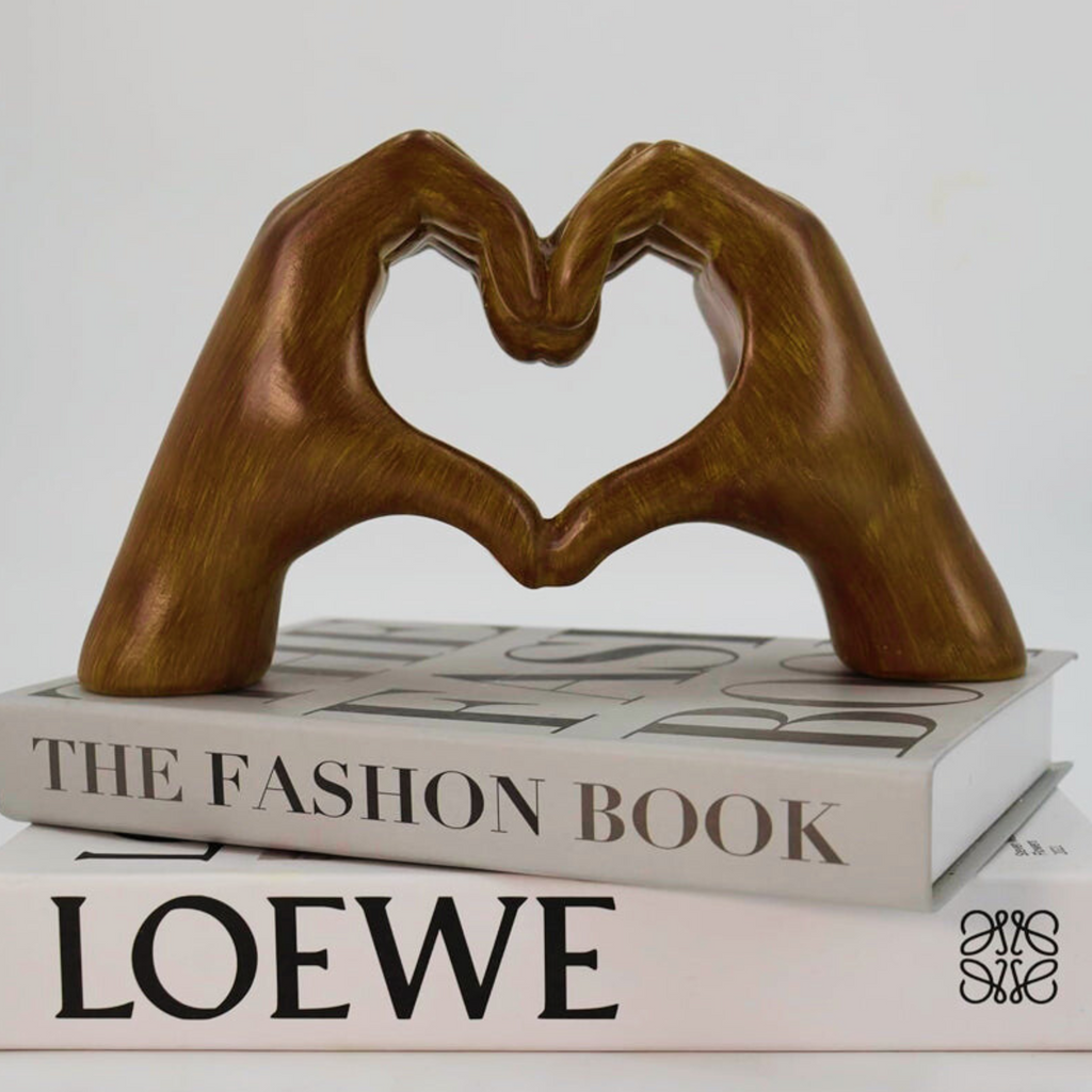 WoodLove - Heart-Shaped Handicraft Made of Oak Wood
