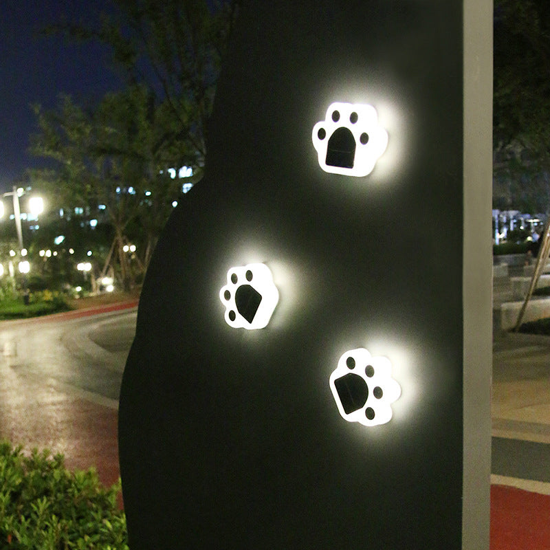 Solar-Bear-Paw-Lamp