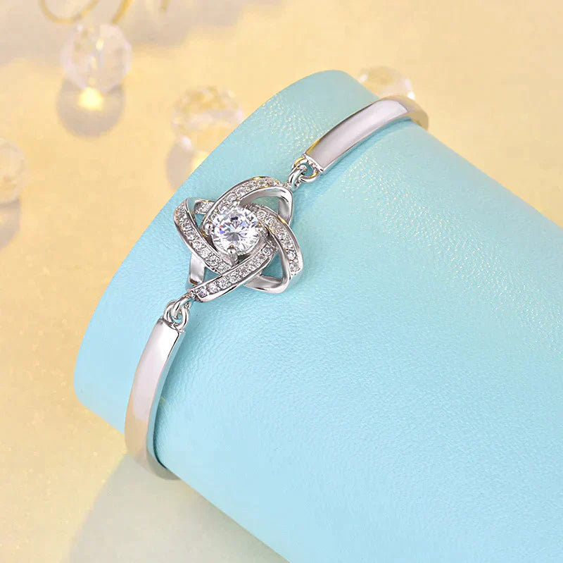 Stylish Love Knot Bracelet | Perfect for Daily Wear Enjoyment!