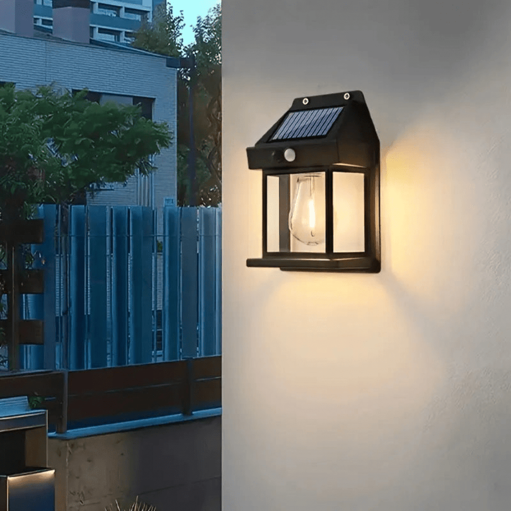 Modern and waterproof solar lamp for the garden and terrace