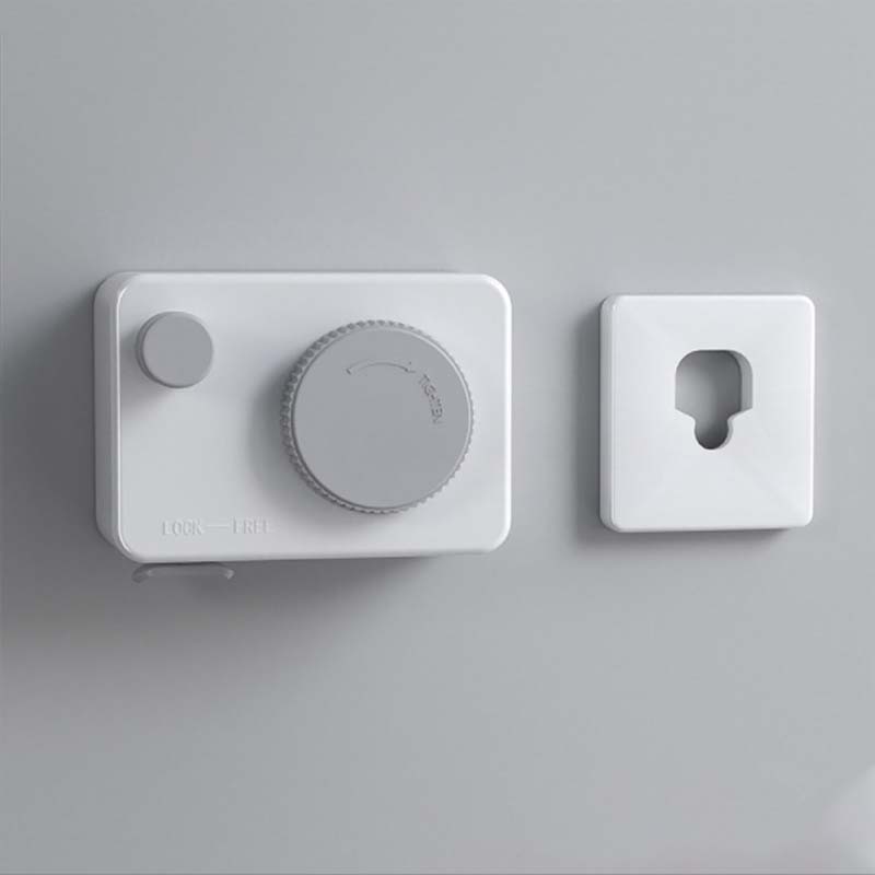 Invisible retractable laundry line
