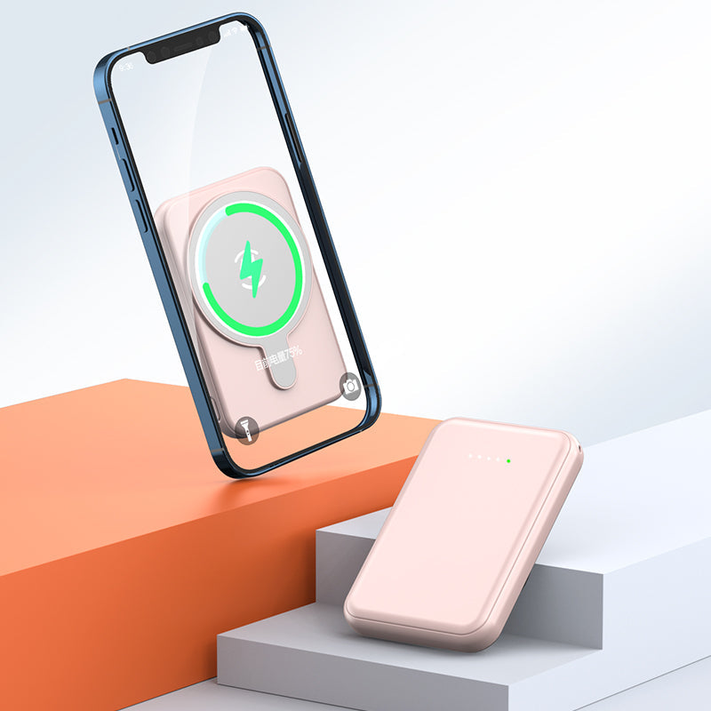 Magnera Magnetic Power Bank 5000 mAh | Compatible with iPhones | USB Output 5 V/2.1 A | Compact & Stylish