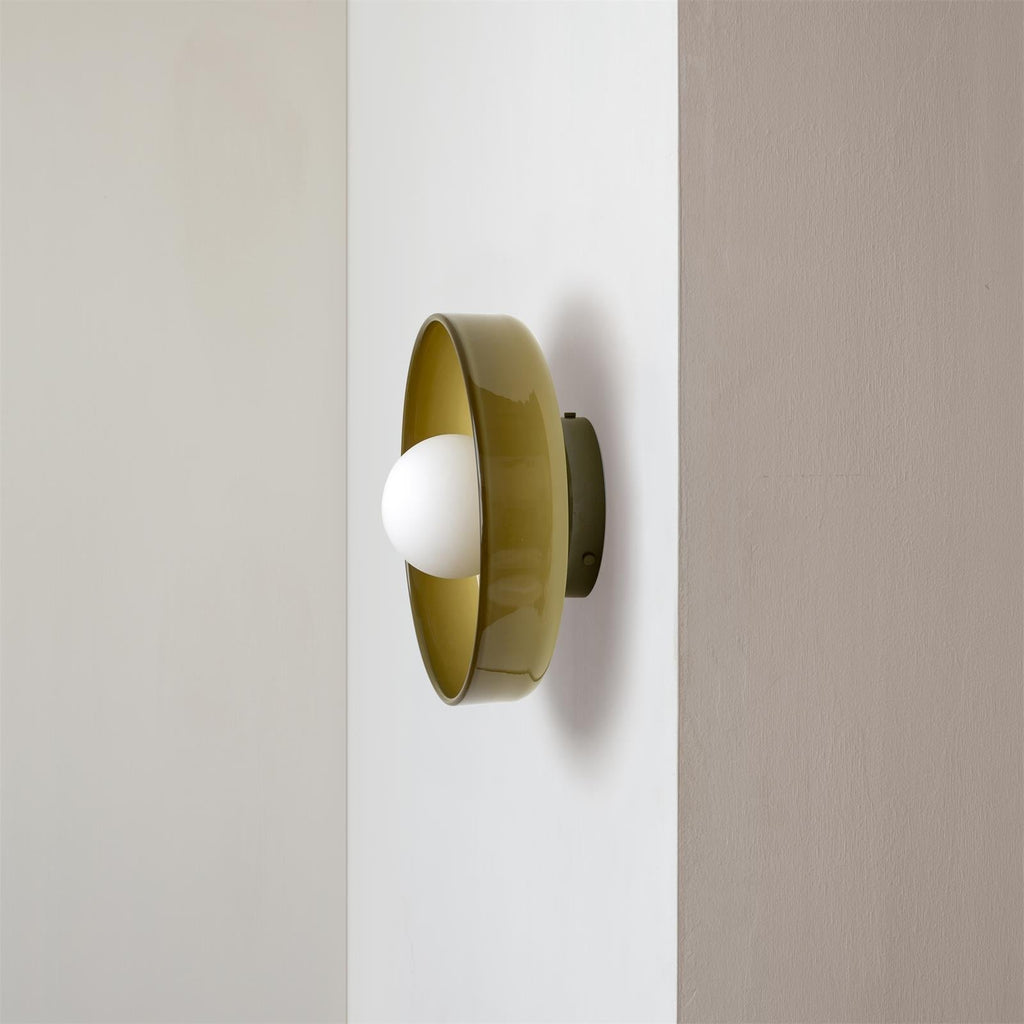LED Round Flush Mount Ceiling Light Fixture - Modern Energy-Efficient Lighting for Contemporary Home Décor & Low Ceilings