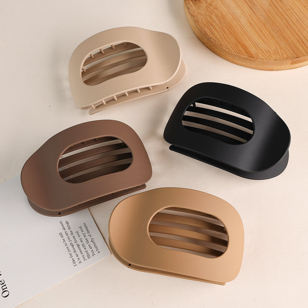 GripXLock Hair Clips — No more hair chaos, always stylish and secure in grip!