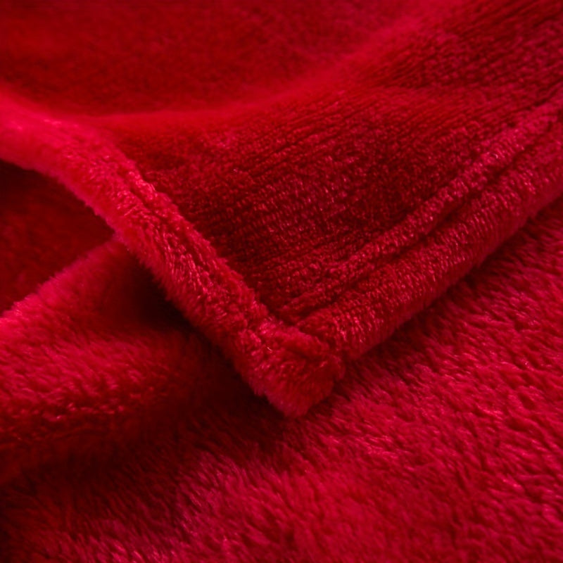 ComfortFlannel – Luxury, Breathable Polyester Blanket for Any Season