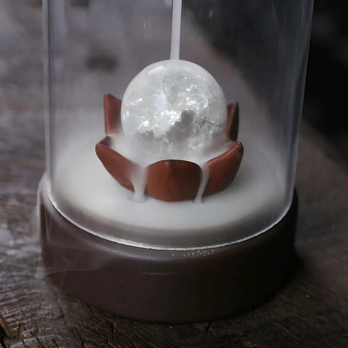 Elegant incense burner with backdraft for a calm and relaxed atmosphere