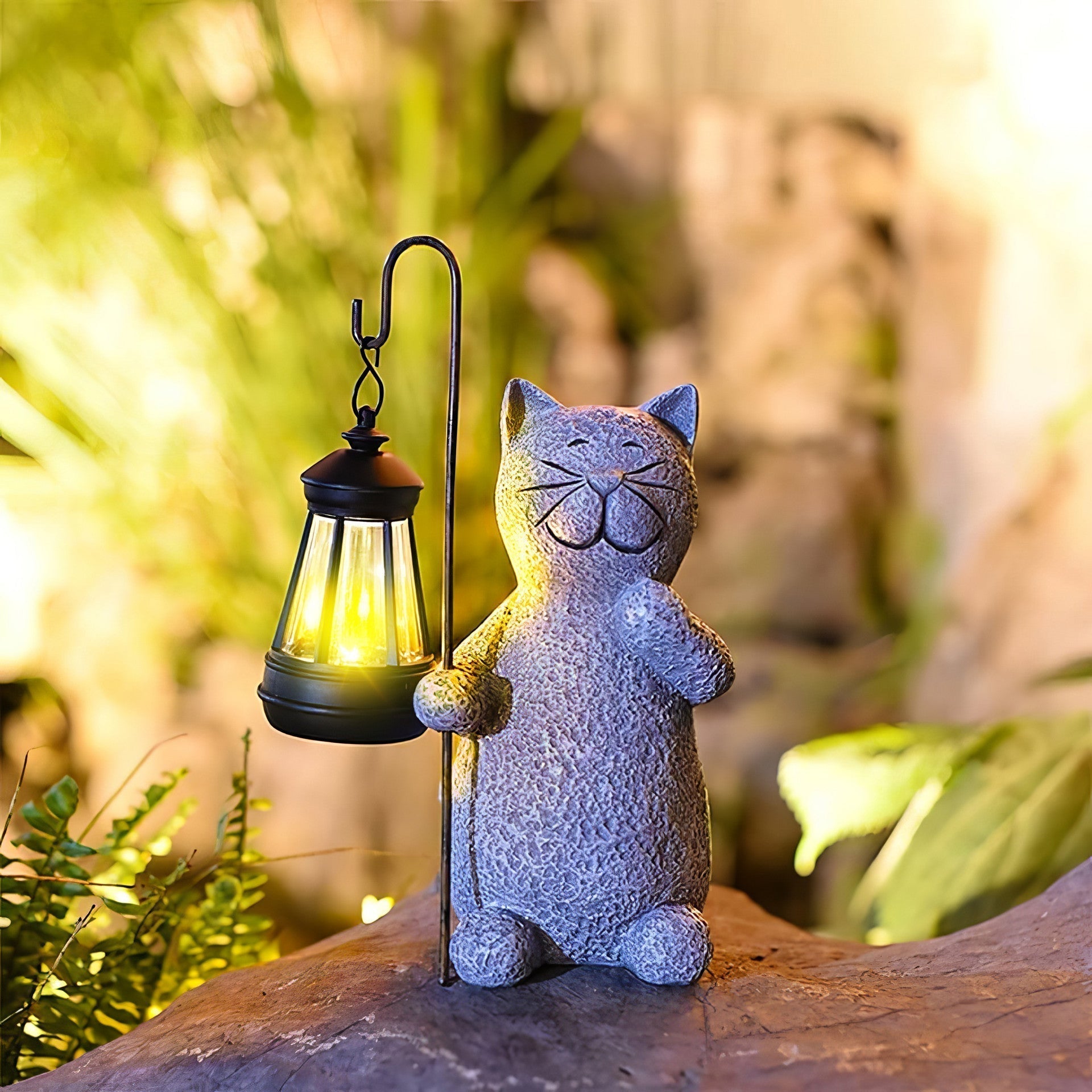 GlowPaw - Golden Cat with Soft Glow