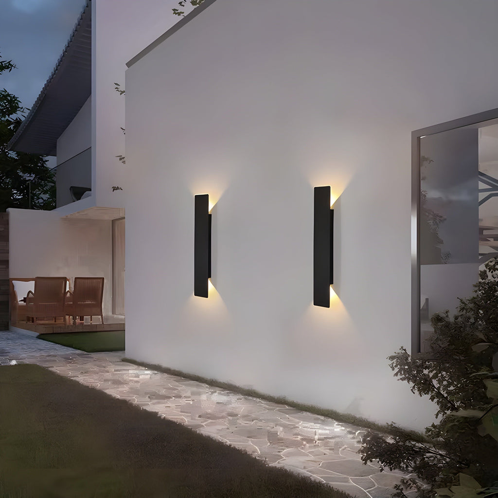 Light - Modern weatherproof LED wall lamp made of aluminum for outdoor use