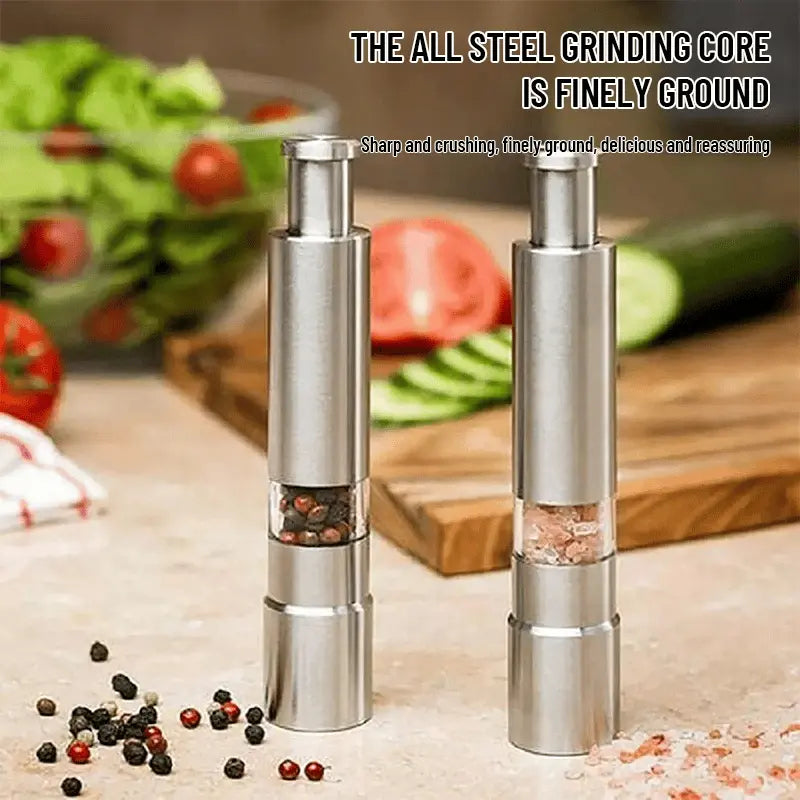 2-piece Salt and Pepper Mill Set – Season stylishly with every dish!