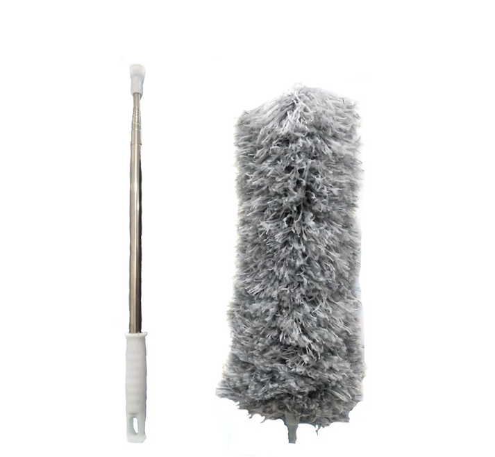 Retractable and washable, curved dust brush in microfiber