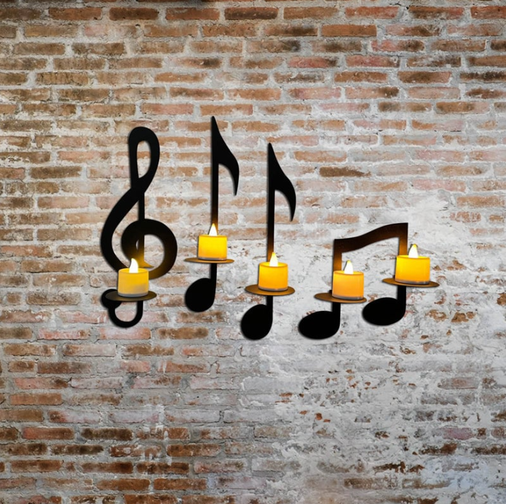Candle holder with notes