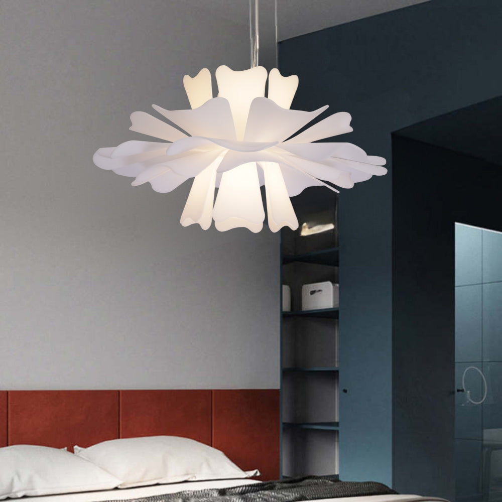 Shining elegance in a minimalist form!
