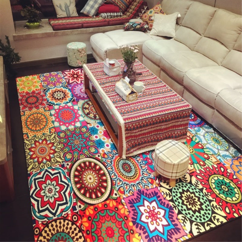 Multicolored Moroccan rug made of polypropylene, tribal floral rug, non-slip, dirt-repellent, washable rug for the living room