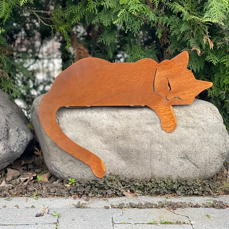 Garden figure Sleeping Cat | Rustic Design | Weatherproof Iron | Decorative Highlight for Outdoor Areas