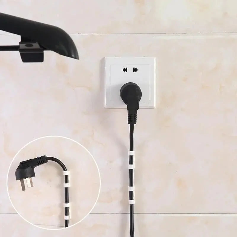 20-piece cable holder for stress-free organization and elegant spatial feel