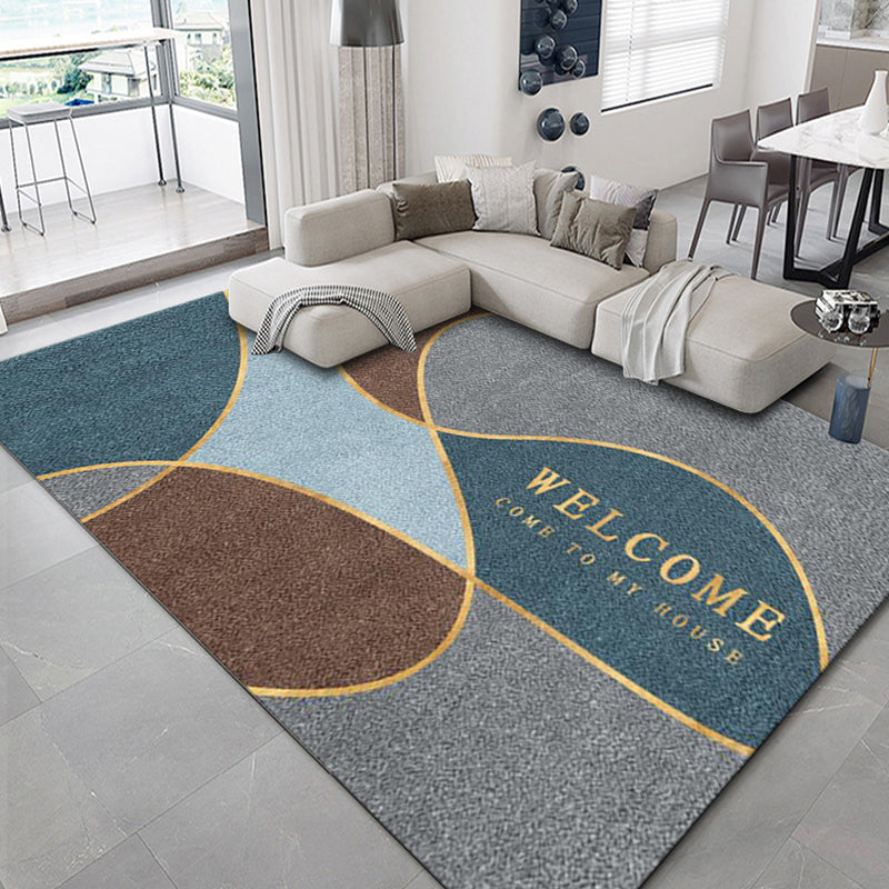 Luxurious geometric print carpet Multicolored synthetic carpet with non-slip backing pet-friendly carpet for the living room