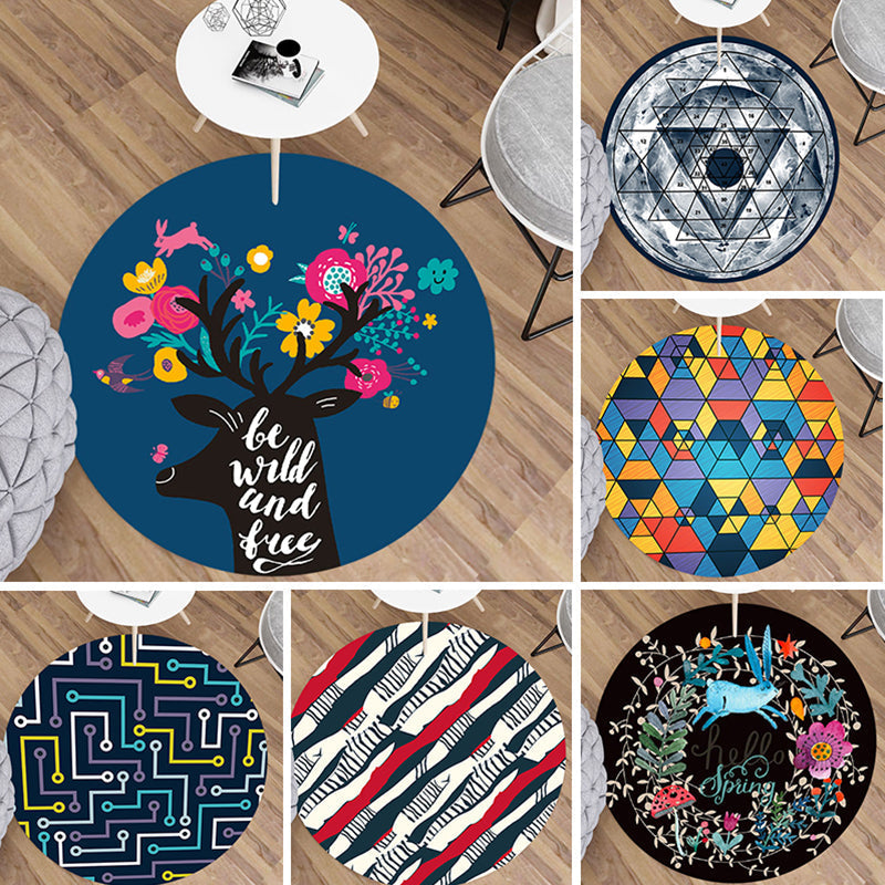 Modern living room rug Multicolored rug with animal print Polyester Non-slip backing Easy-care rug