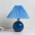 Nordic minimalist 1-light table lamp made of ceramic with pleats