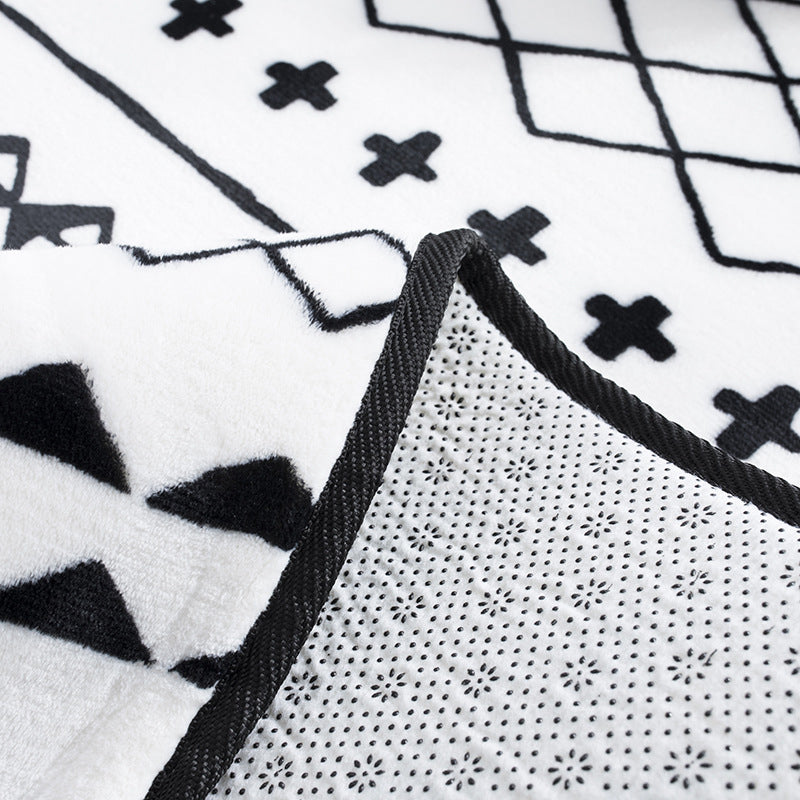 Black Living Room Rug Nordic Geometric Print Area Rug Polypropylene Non-Slip Pet Friendly Easy Care Rug