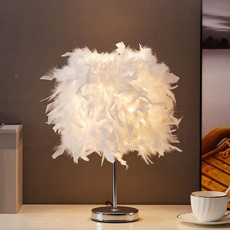 White Cylindrical Table Lamp Simplicity Single Bulb Spring Table Lamp