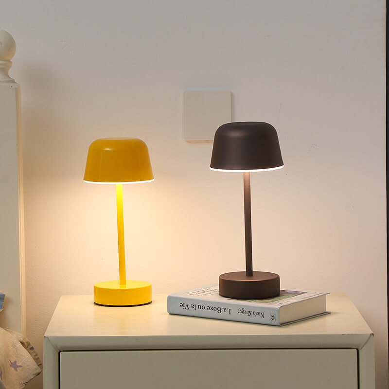 PRISMA PULSE FLARE – Dynamic LED Table Lamp