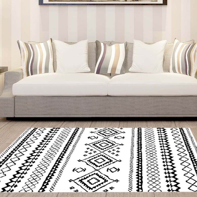 Diamond geometric southwest rug for bedroom synthetic pet-friendly area rug in black and white