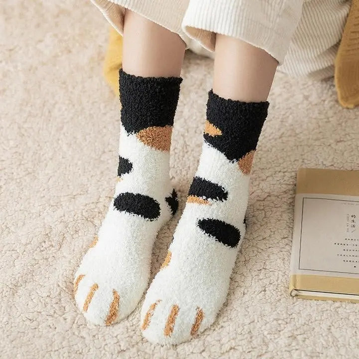 Cozy Cat Paw Socks – Plush Fleece Ankle Socks with Elastic Fit