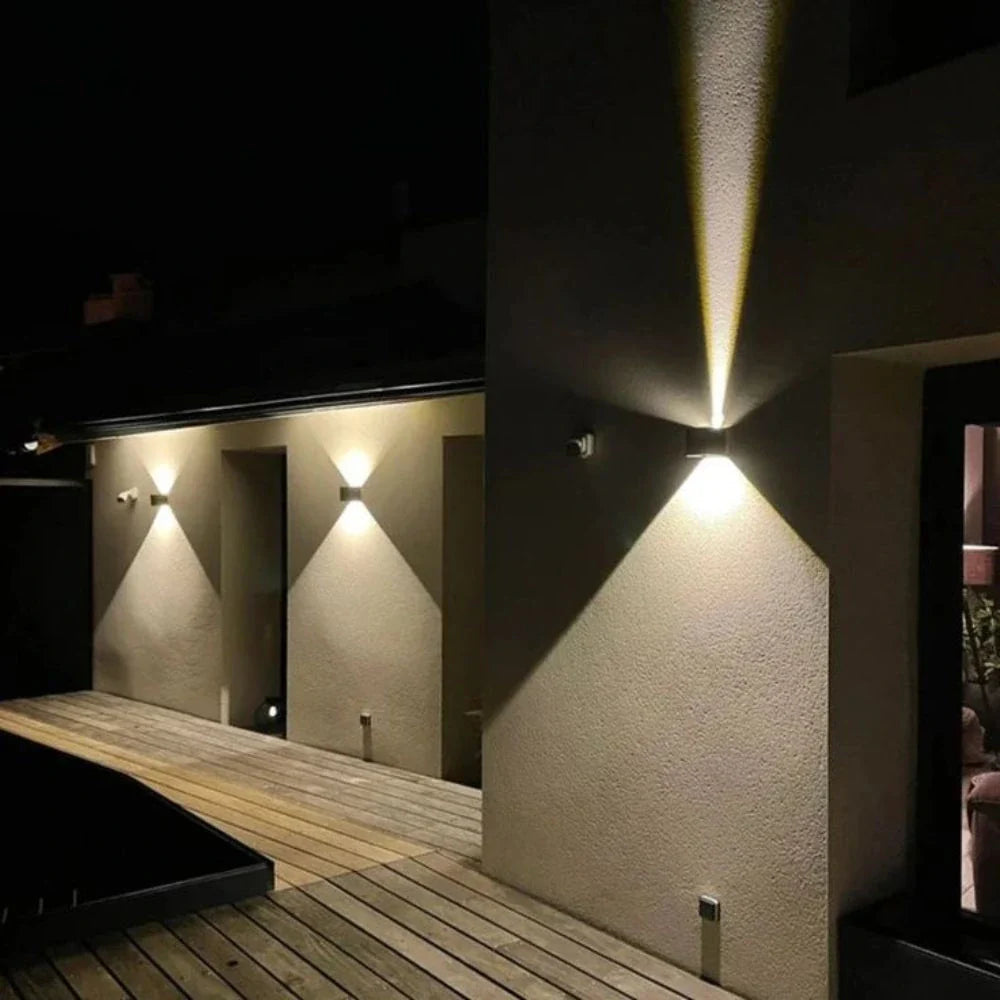 Adjustable Wall Light