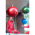 FestiveSphere Magical Christmas Accent