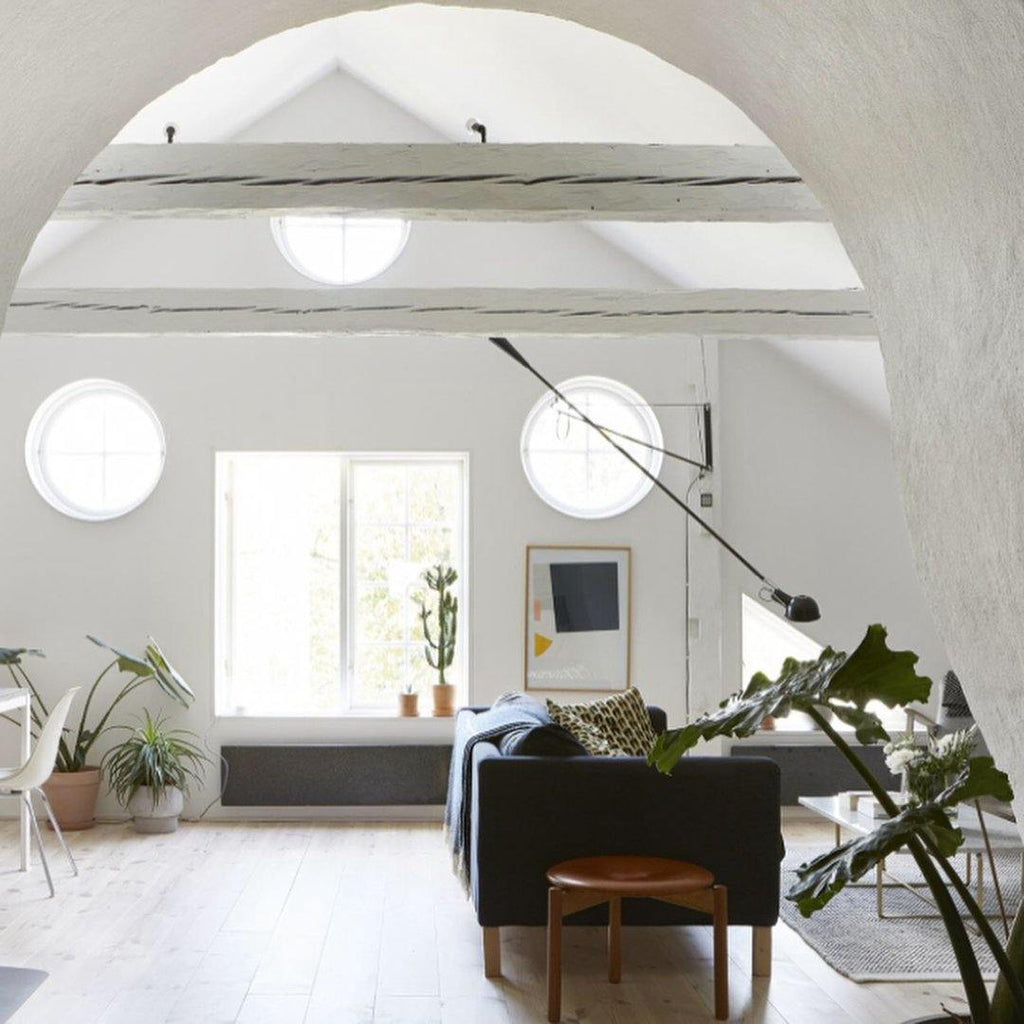 Model 265 Wall Lamp