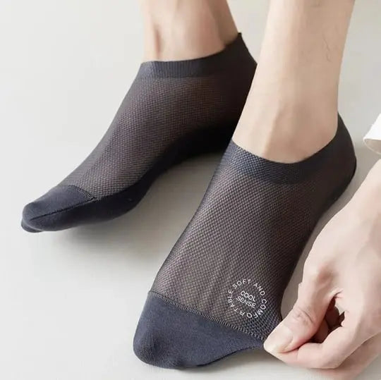 4 Pair Breathable, Invisible Moisture-Wicking Mesh Socks