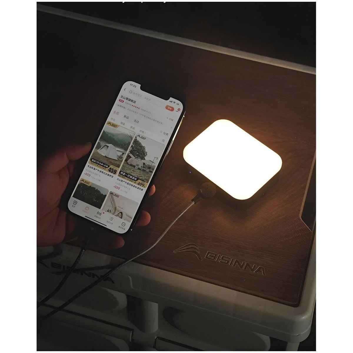 MagnaGlow – Magnetic rechargeable LED lamp with round, compact design