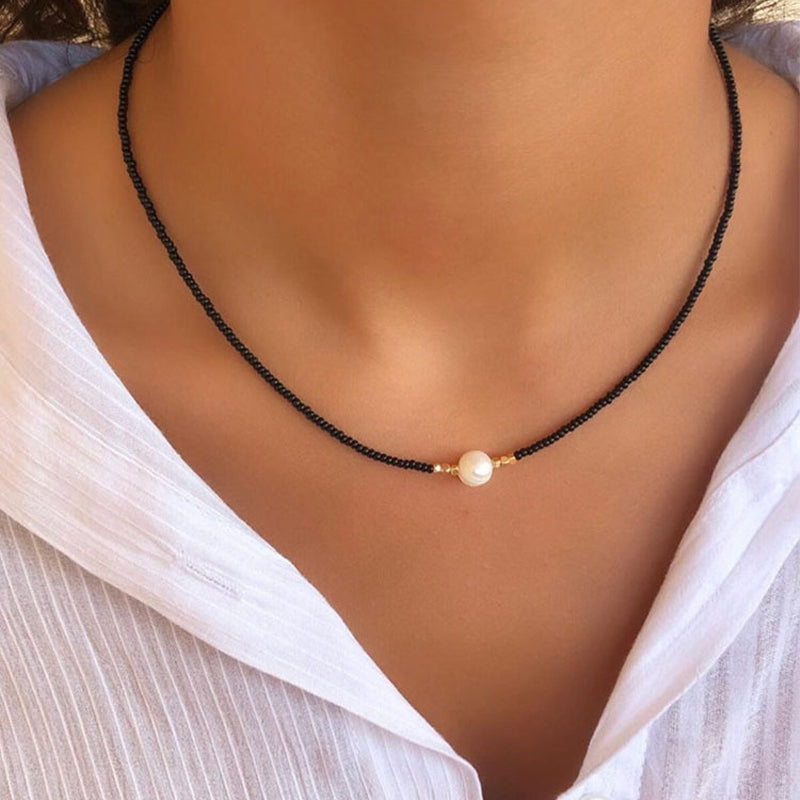 Necklace made of freshwater pearls