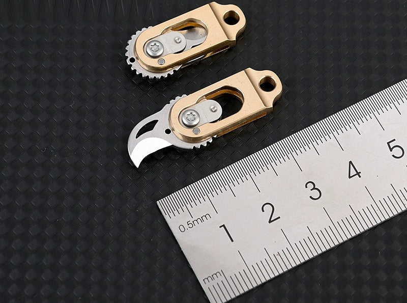 Mini Brass Folding Claw - Pocket-Sized Express Opener
