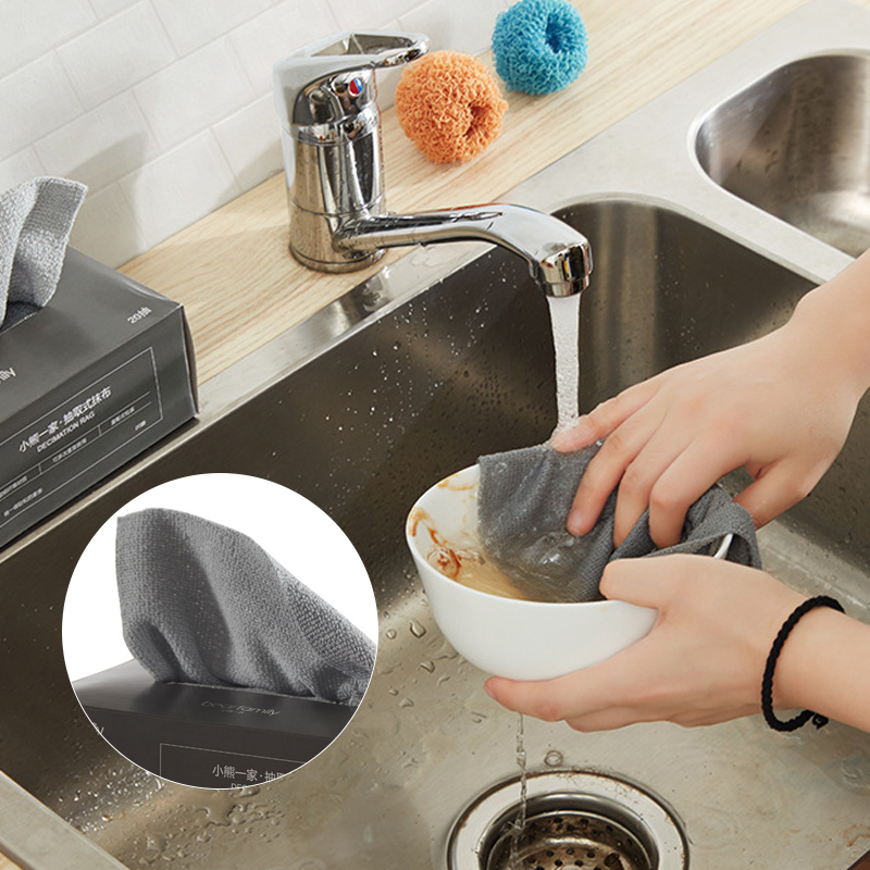 Expandable absorbent microfiber cloths