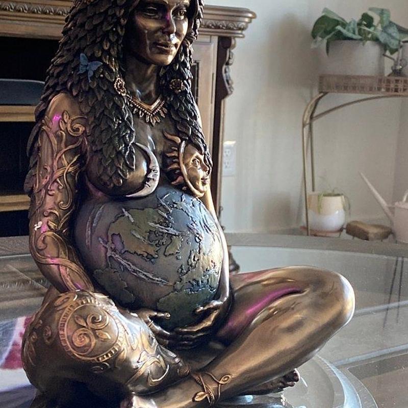 Statue of the Earth Goddess