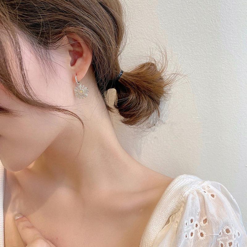 Vintage Flower Pendant Earrings
