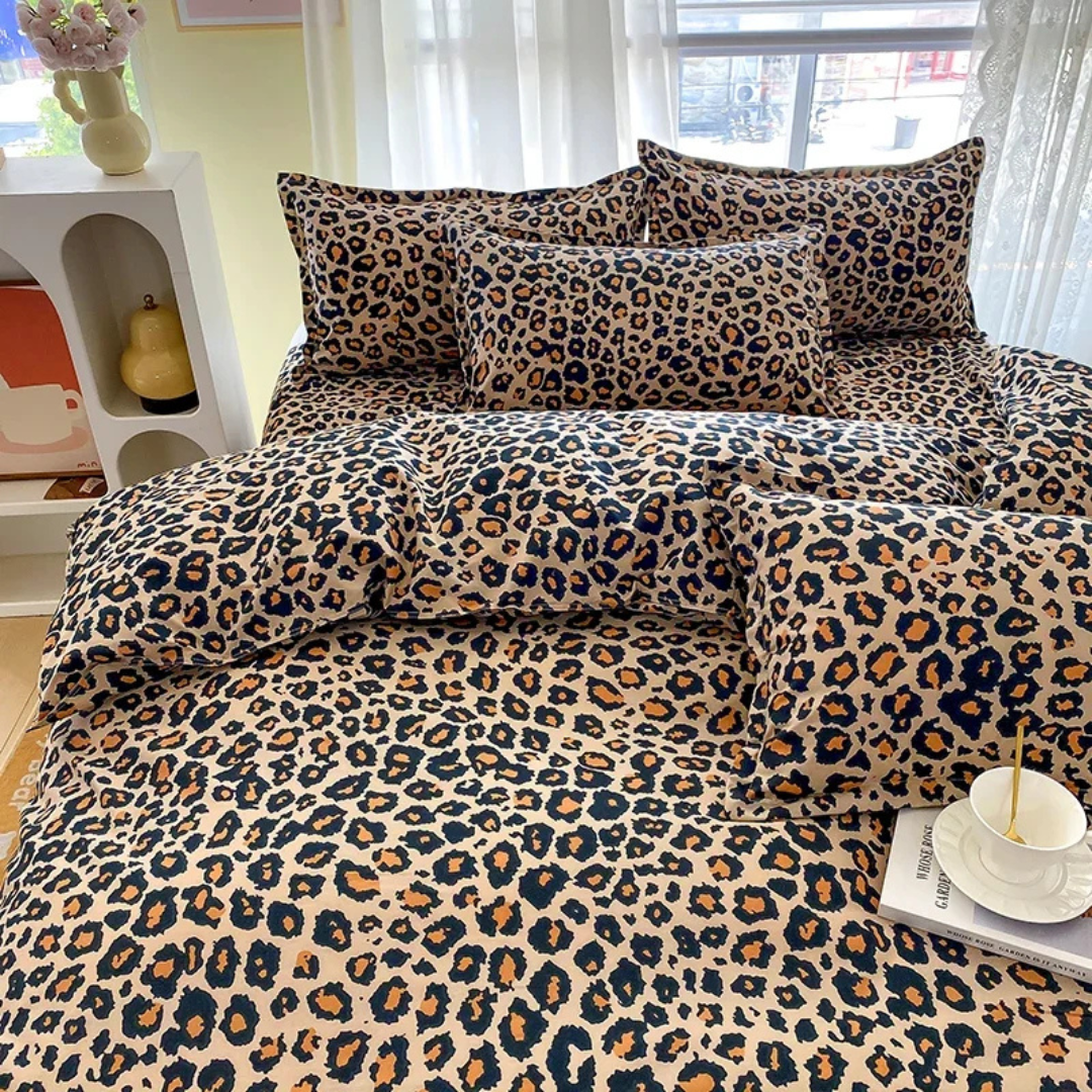 Luxury Duvet Cover with Leopard Print
