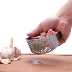 Manual Garlic Press made of Stainless Steel
