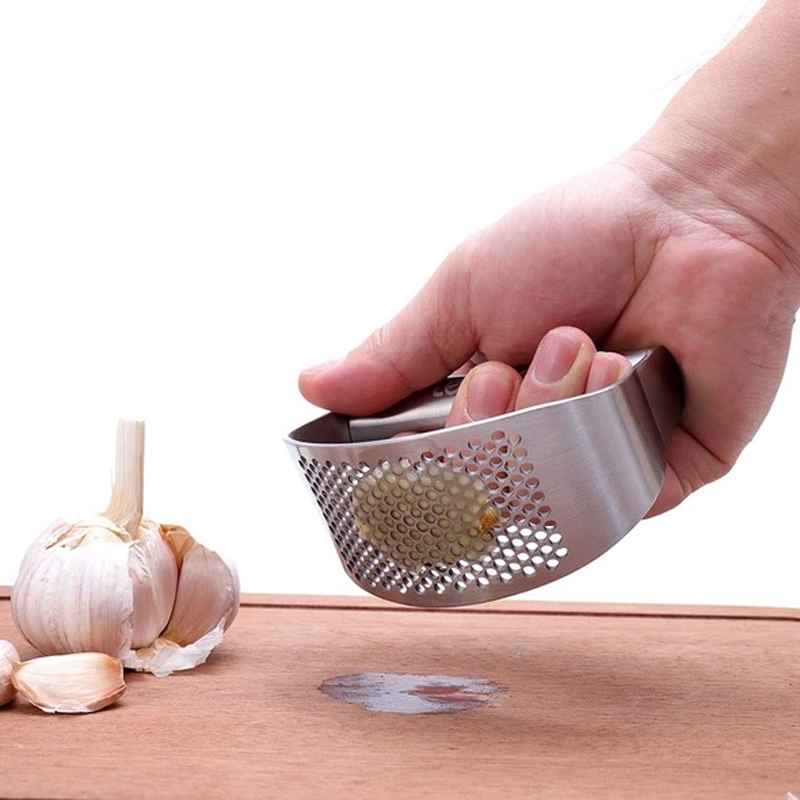 Manual Garlic Press made of Stainless Steel