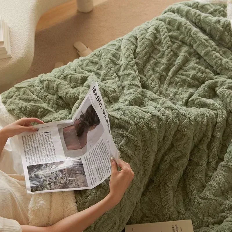 Thick Lambswool Winter Fleece Blanket - LuxyCozy