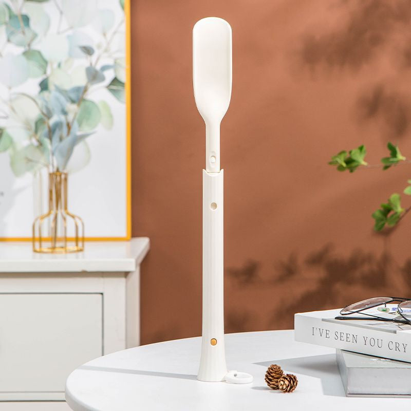 Telescopic adjustable length shoehorn