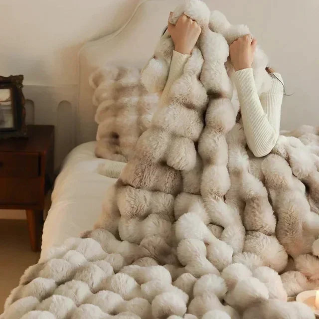 Wearable Fluffy Blanket of Imitation Fur - VeluLuxe