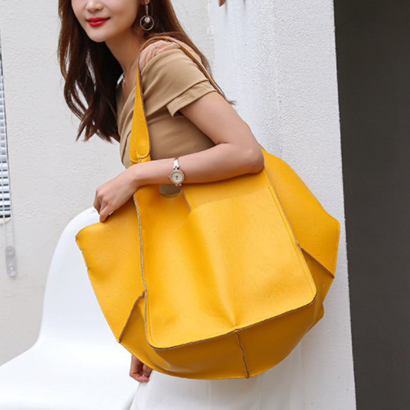 Women's oversized handbag